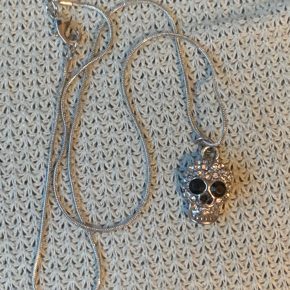 Skull necklace